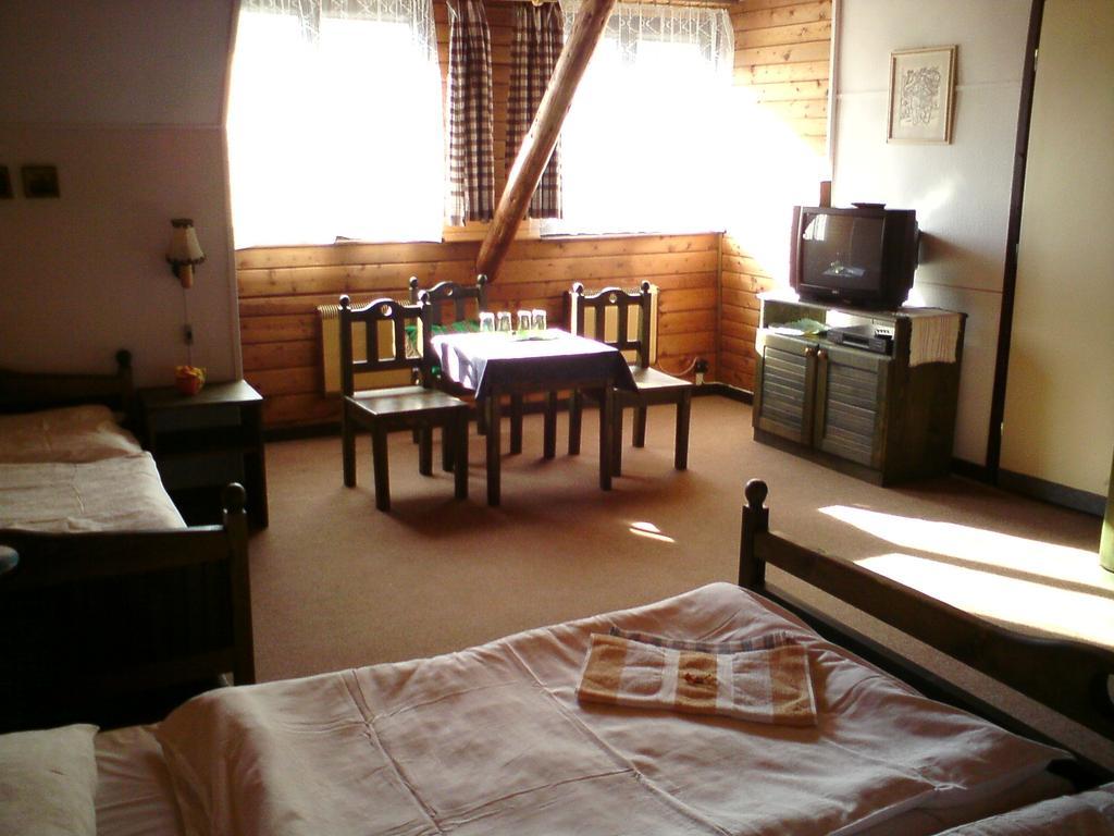 Penzión Encián Mýto pod Ďumbierom Habitación foto