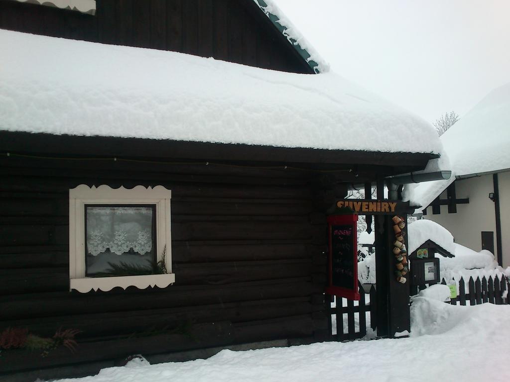 Penzión Encián Mýto pod Ďumbierom Exterior foto