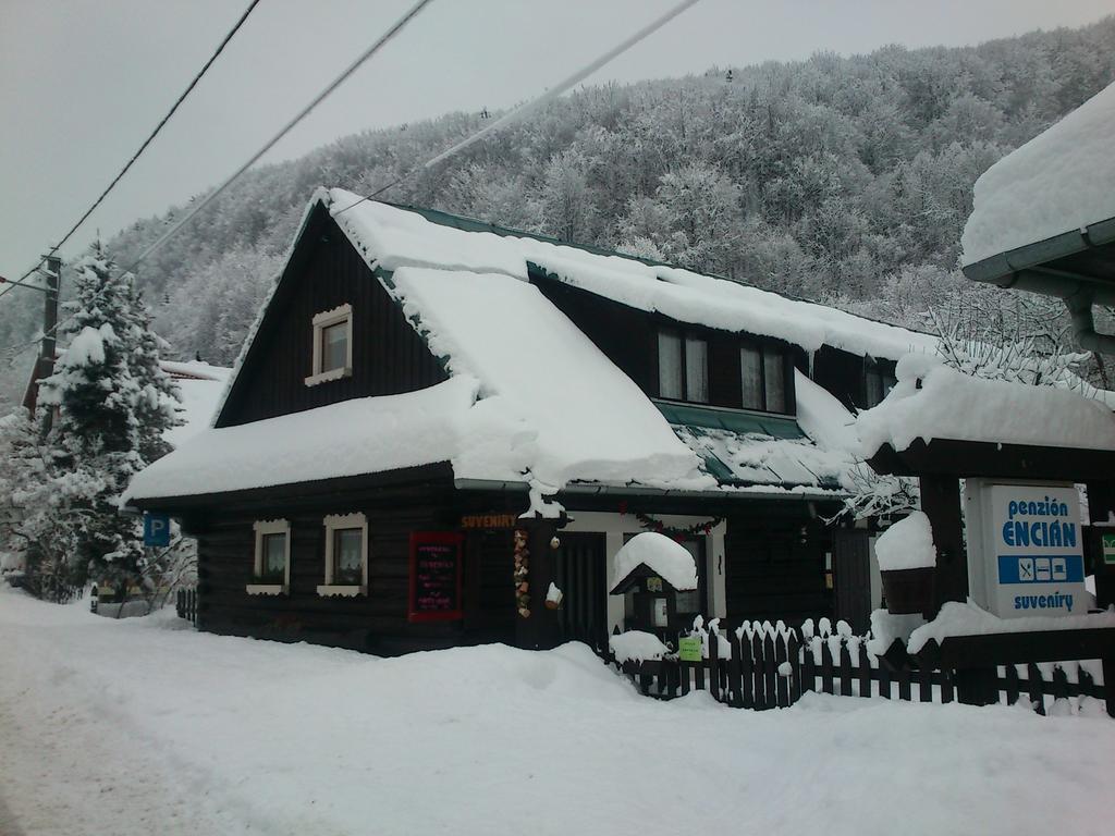 Penzión Encián Mýto pod Ďumbierom Exterior foto